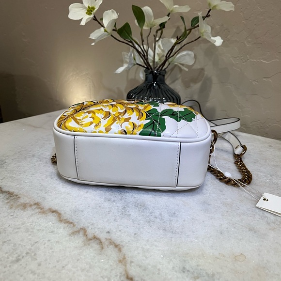 TORY BURCH NWT KIRA CHEVRON QUILTED FLORAL SMALL CAMERA BAG - Picture 7 of 9
